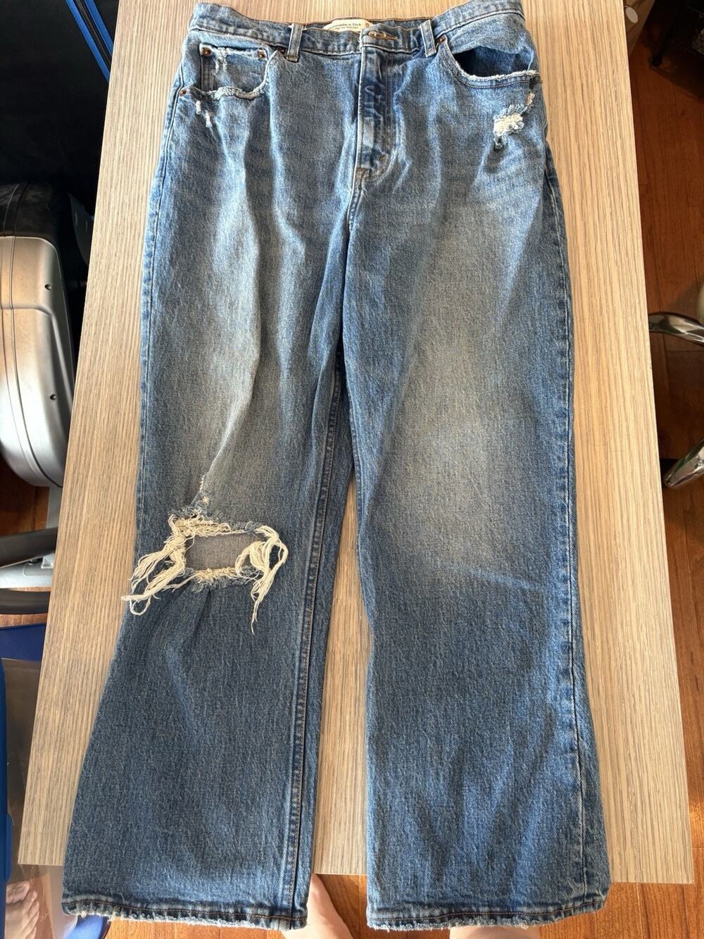 Abercrombie & Fitch Women's Blue Jeans Ultra High Rise Kick Flare Size 30/10R